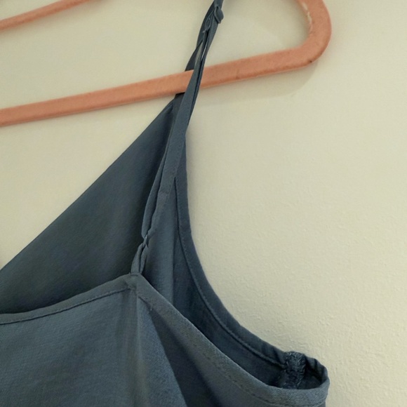 Express tank top - Picture 2 of 4